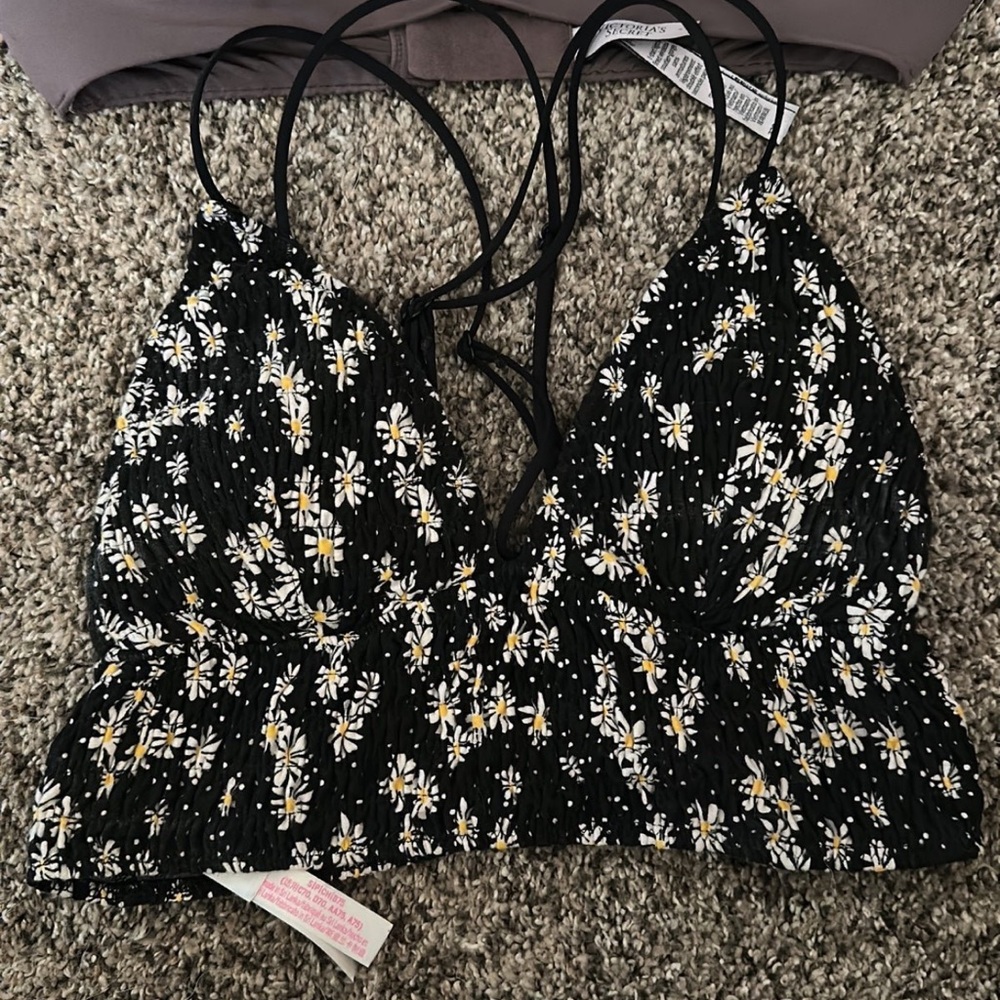 Victoria’s Secret pink bra bundle used - Picture 2 of 6
